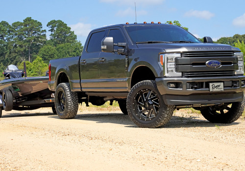 17-22 Ford F250/F350 4WD 6in King Edition 4-Link Lift Kit w/King Front Clvrs Res Rear Shocks - Superlift Suspension