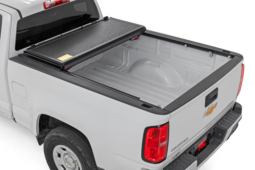 15-25 Chevy/GMC Canyon, Colorado 6ft Bed Hard Low Profile Bed Cover - Rough Country 