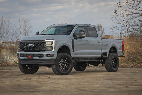 23-25 Ford F250,F350SD Diesel V2 4.5in Lift Kit - Rough Country 