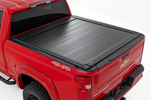 Manual Retractable Bed Cover | 5'10" Bed | Chevy/GMC Sierra 1500 (19-26)/Silverado 1500 (19-26) - 53120580