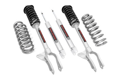 16-22 Jeep WK2 2.5in Coil Spring Lift Kit - Rough Country Suspension