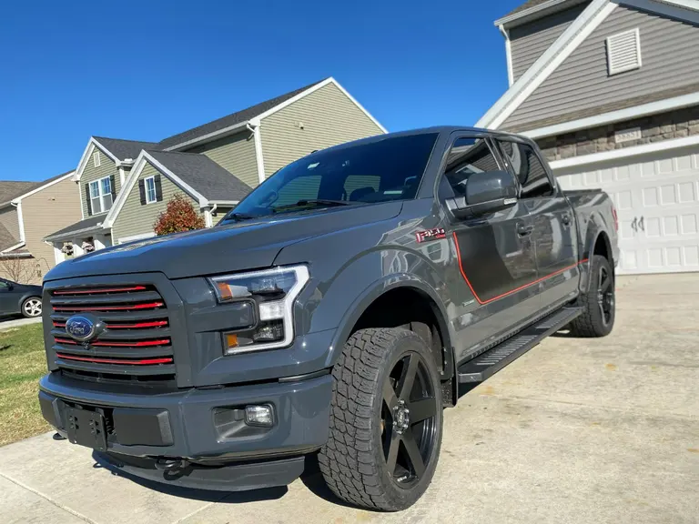 2016 F-150 Lariat, leveling kit, 305/40R22