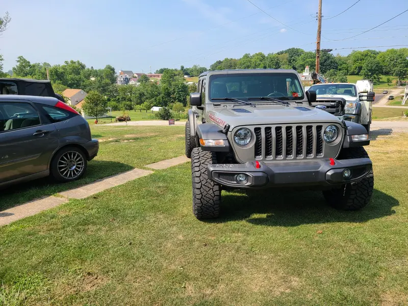 2021 Gladiator Rubicon, no lift, 17x9 Mickey Thompson SD-5
