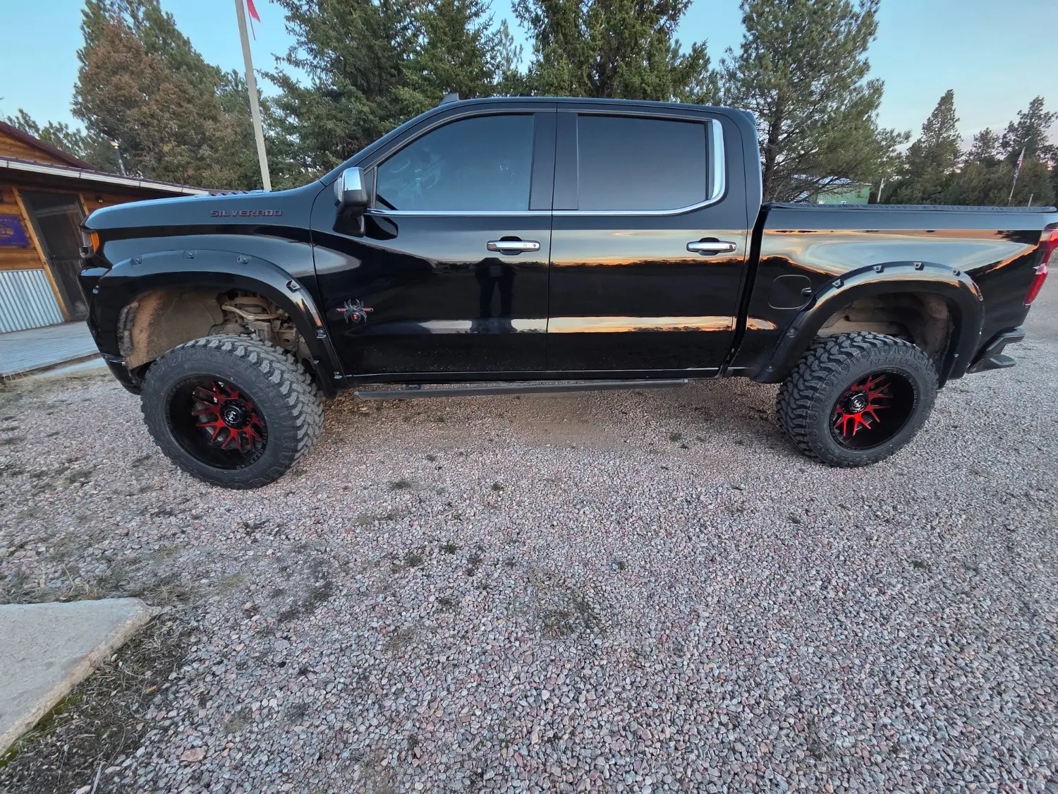 Real Silverado build: 2020 Chevrolet Silverado 1500 on 35x12.50R20 TIS TT1 tires and TIS wheels