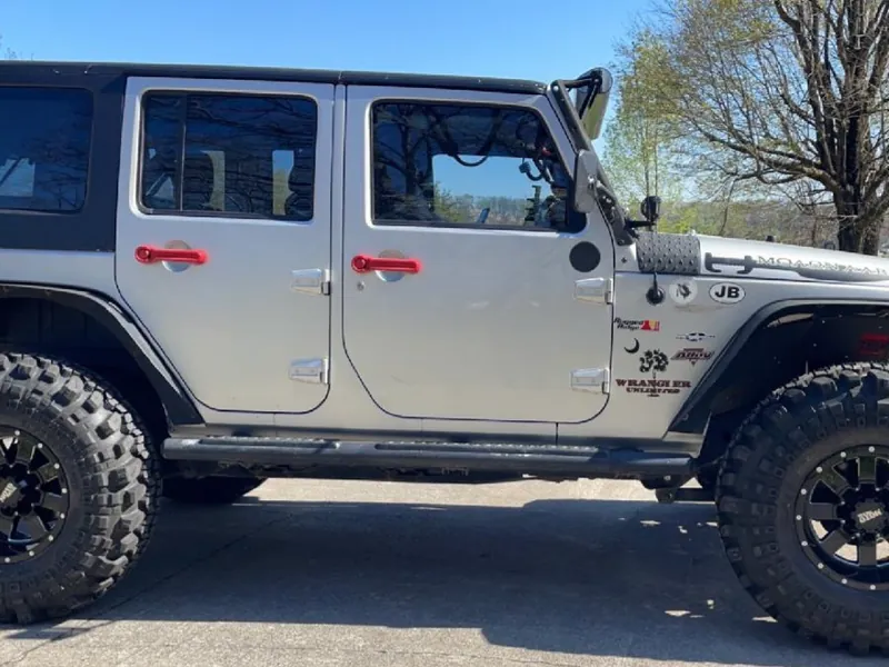 2011 Jeep JKU with 4 inch lift