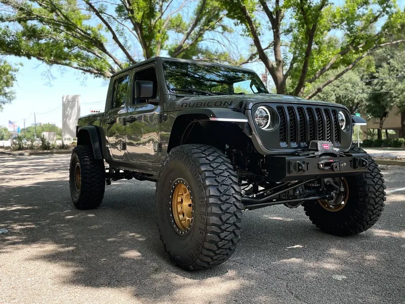 2022 Jeep Gladiator with Evo 2.5 inch lift