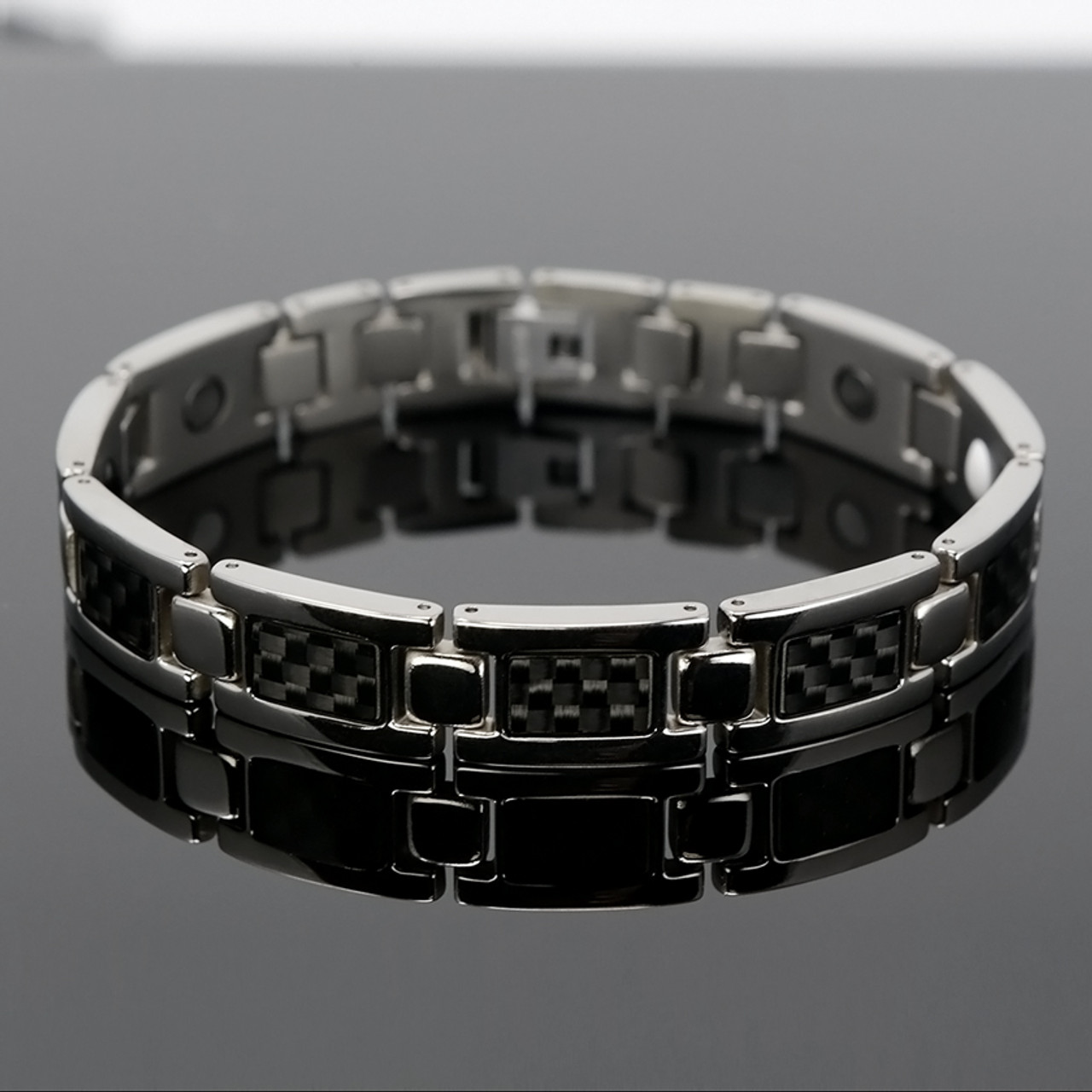 Novoa Men's Quad-Element Polished Silver Titanium Magnetic Bracelet with Carbon Fiber Inlays