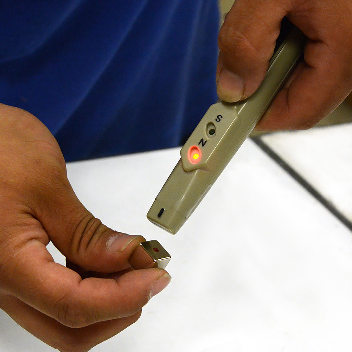 Portable Magnetic Pole Detector