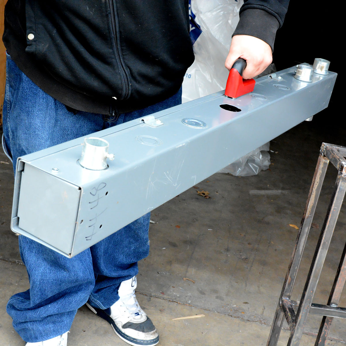 Magnetic Lifting Tool