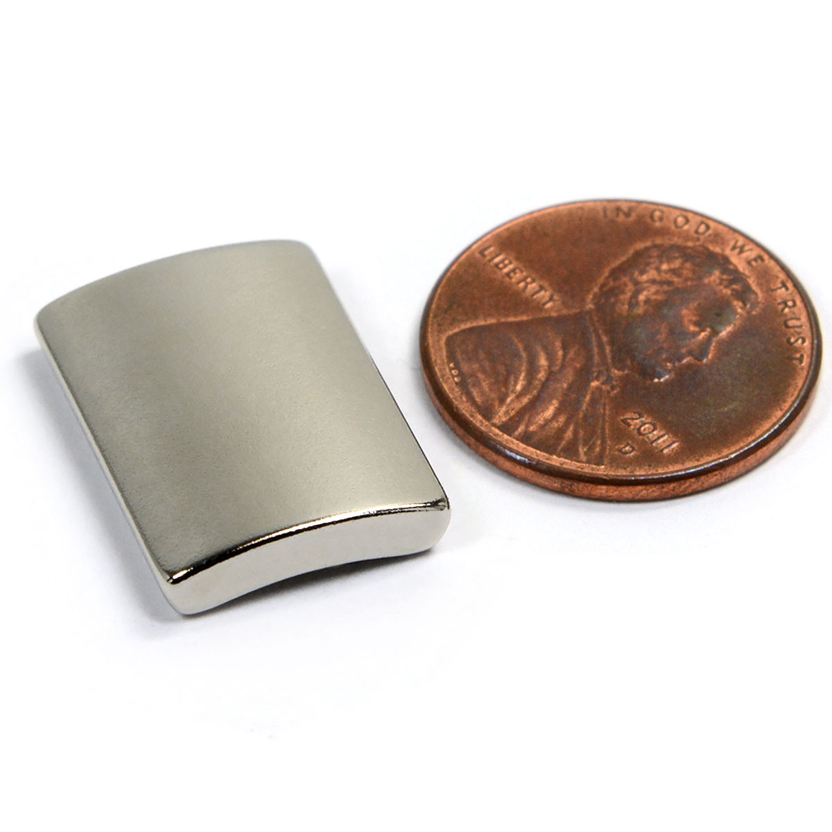 High-temperature N42SH rare earth arc segments for electric motor and generator rotors