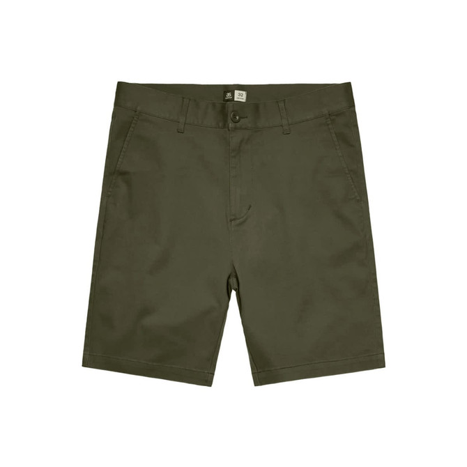 Plain shorts in an olive green colour, featuring a button closure and side pockets. Includes a logo on the waistband.