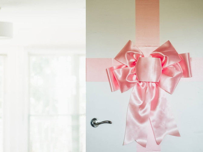 Satin Settlement Door Bow
