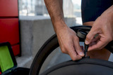 Riders: Tubeless Tire Pressure, Calculator First, Shop Tested 55–75