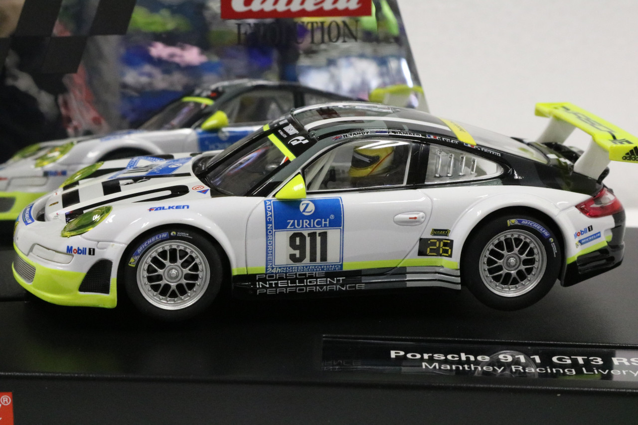 27543 Carrera Evolution Porsche 911 GT3 RSR Manthey Racing #911, 1