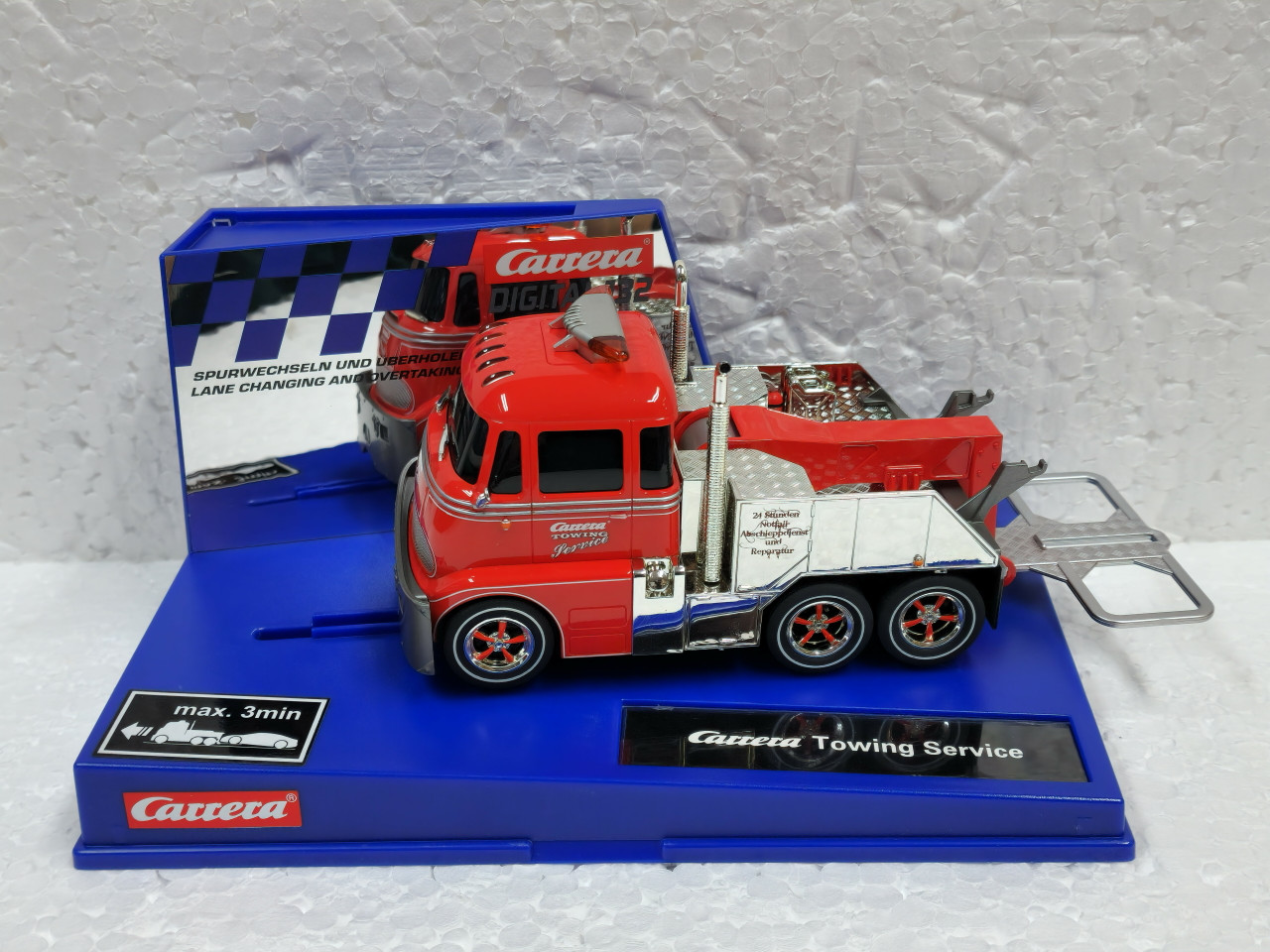 30867 Carrera Digital 132 Carrera Towing Service 1:32 Slot Car