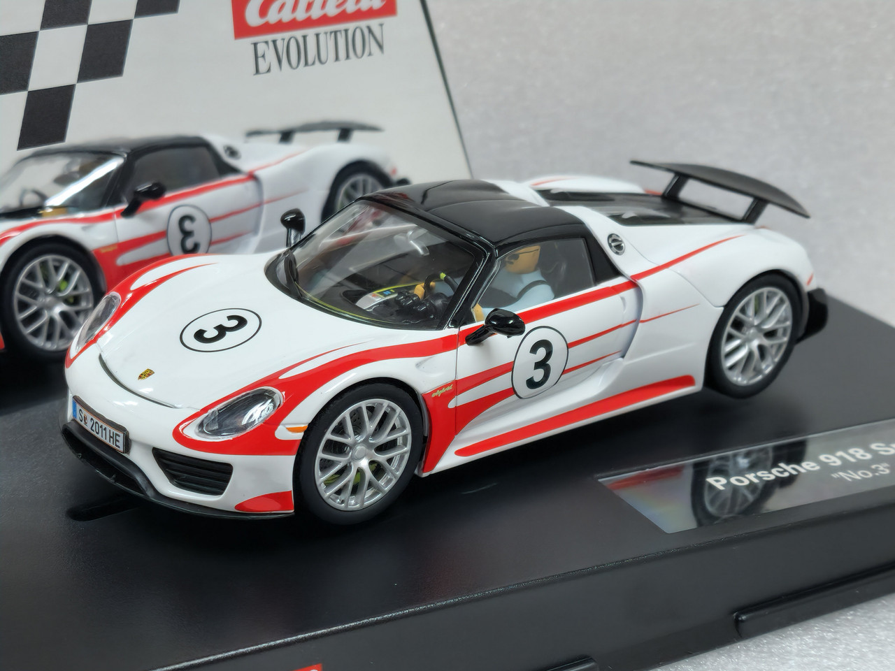 27477 Carrera Evolution Porsche 918 Spyder, #3 1:32 Slot Car