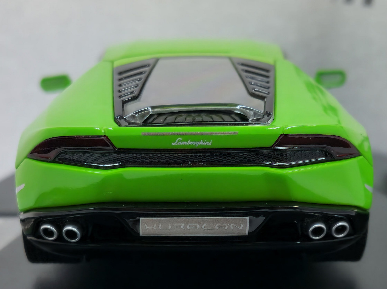 27493 Carrera Evolution Lamborghini Huracan LP610-4 1:32 Slot Car