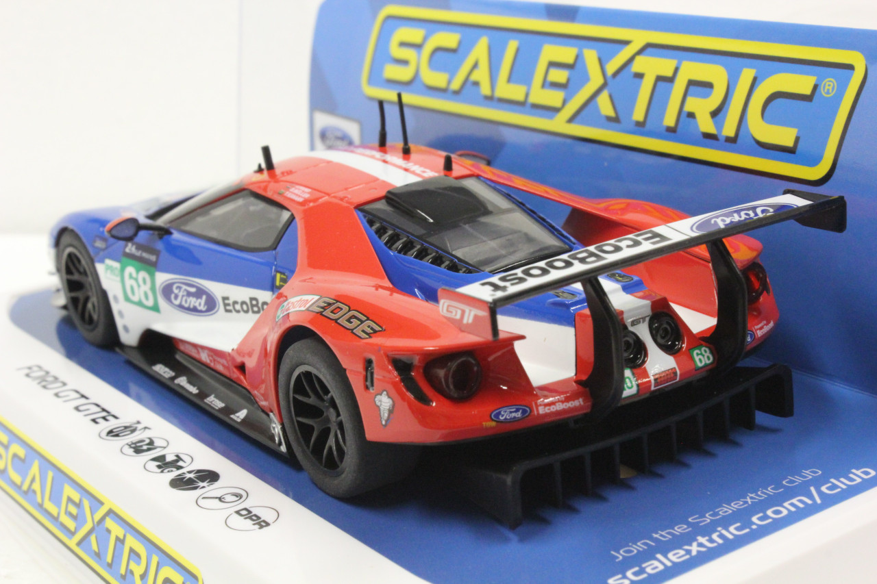 C3857 Scalextric Ford GT GTE Le Mans 2017, #68 1:32 Slot Car *DPR