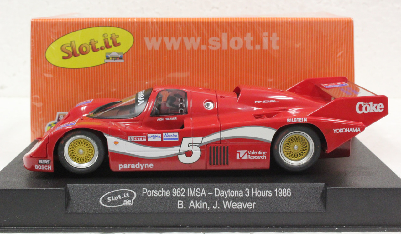 SICA25A Slot.it Porsche 962 IMSA Coke Daytona 1986, #5 1:32 Slot Car