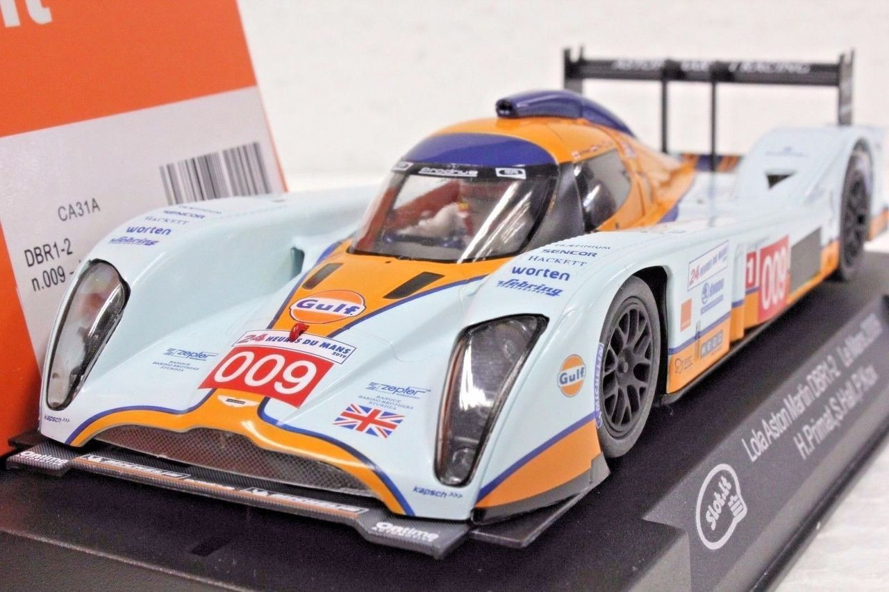 SICA31A Slot.it Gulf Lola Aston Martin DBR1 Le Mans 2009, #009 1
