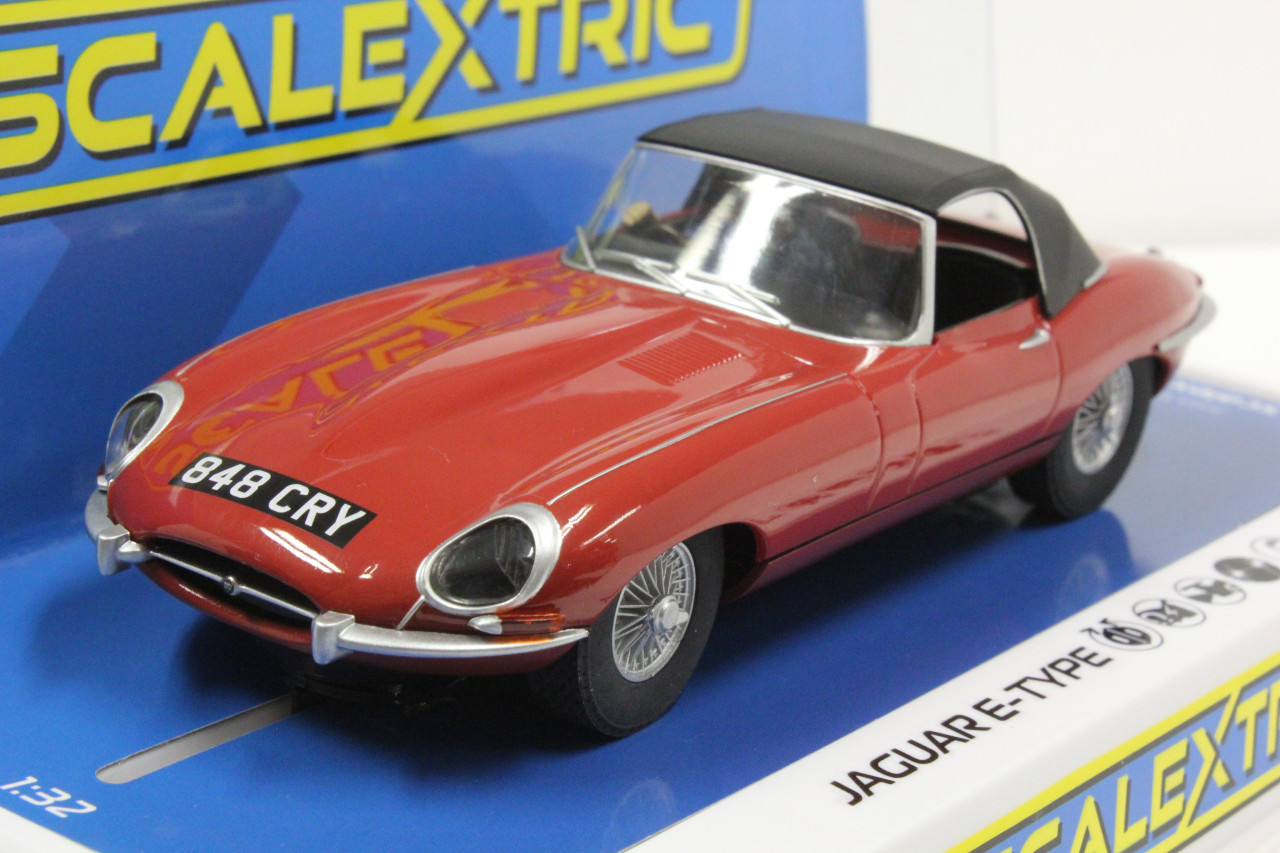 scalextric jaguar e type