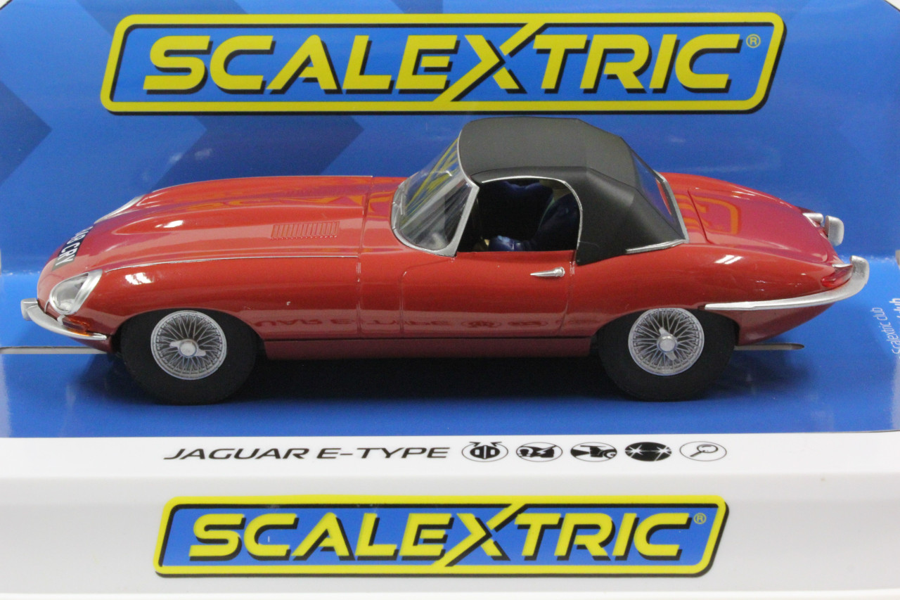 C4032 Scalextric Jaguar E-Type Red 848CRY 1:32 Slot Car - Great