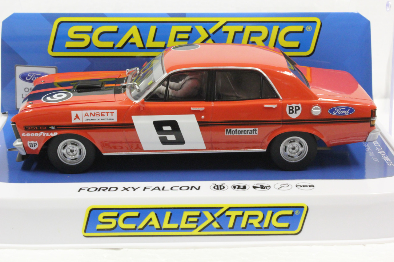 C4028 Scalextric Ford XY Falcon, ATCC 1973 Winner #9 1:32 Slot Car