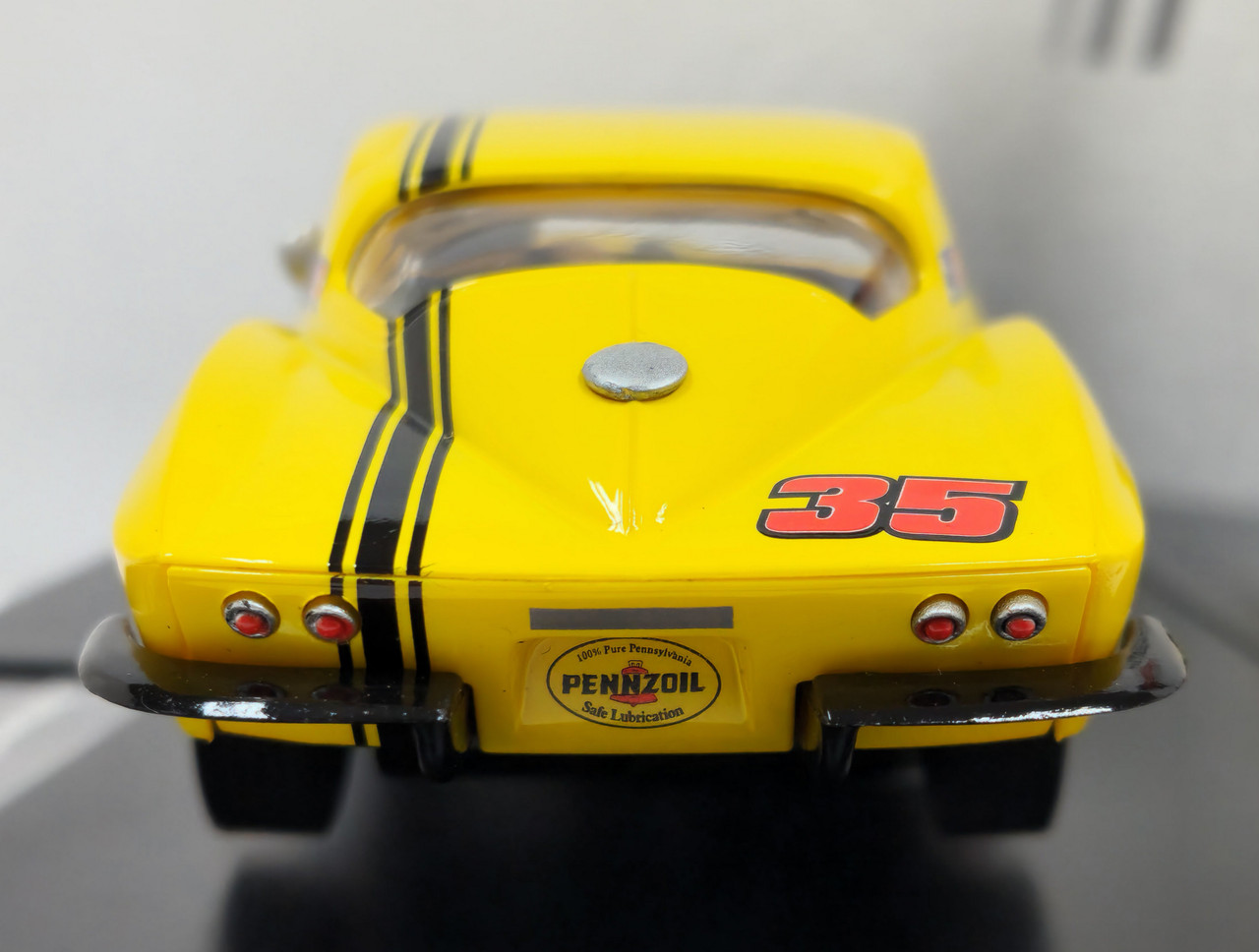 CARRERA ÉVOLUTION 27615 CHEVROLET CORVETTE STING RAY #35 CARRERA ÉVOLUTION 27615 CHEVROLET CORVETTE STING RAY #35
