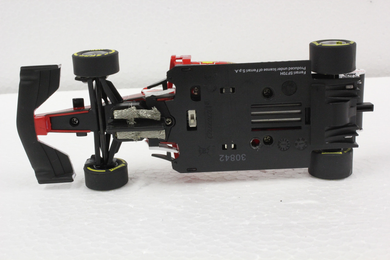 30842 Carrera Digital 132 Ferrari SF70H S. Vettel, #5 1:32 Slot