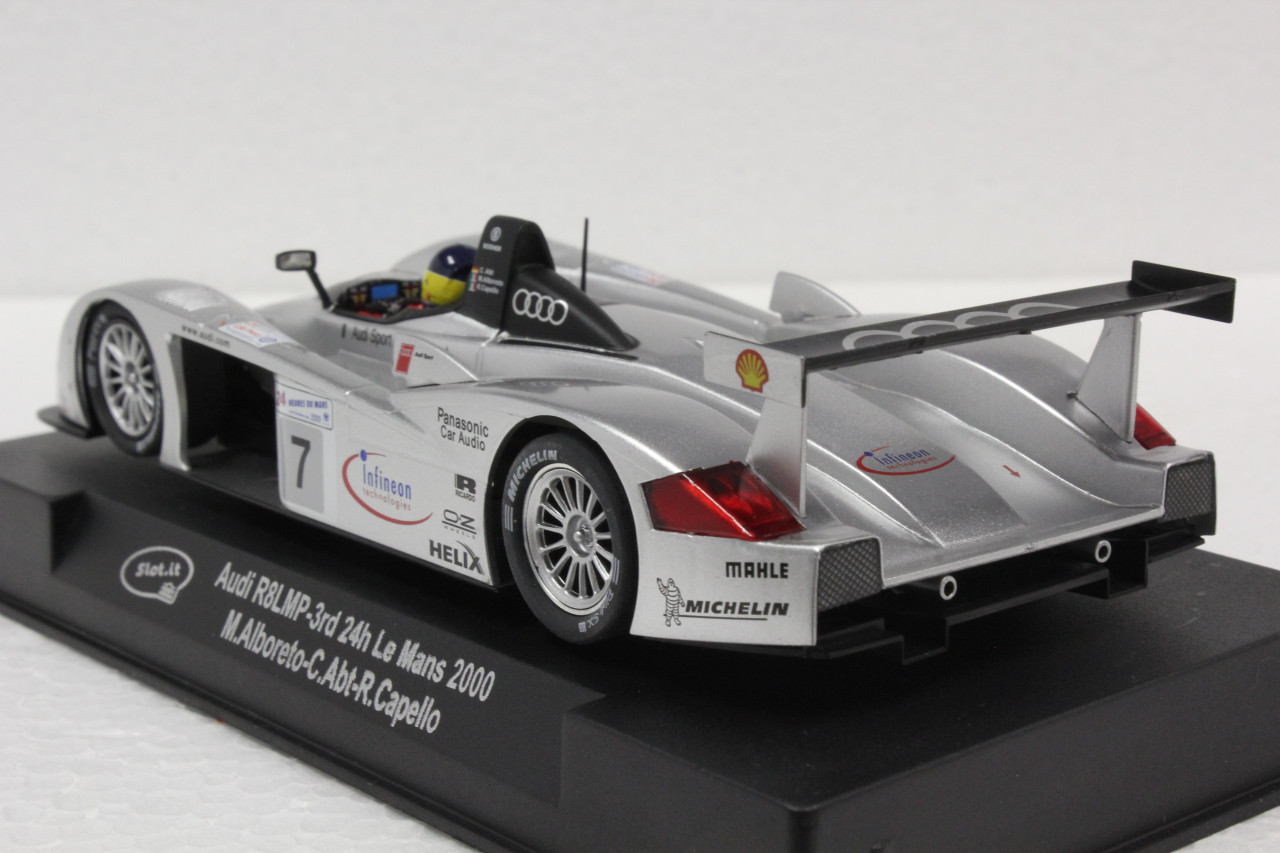 SICA33C Slot.it Audi R8 LMP 24H Le Mans 2000, #7 1:32 Slot Car