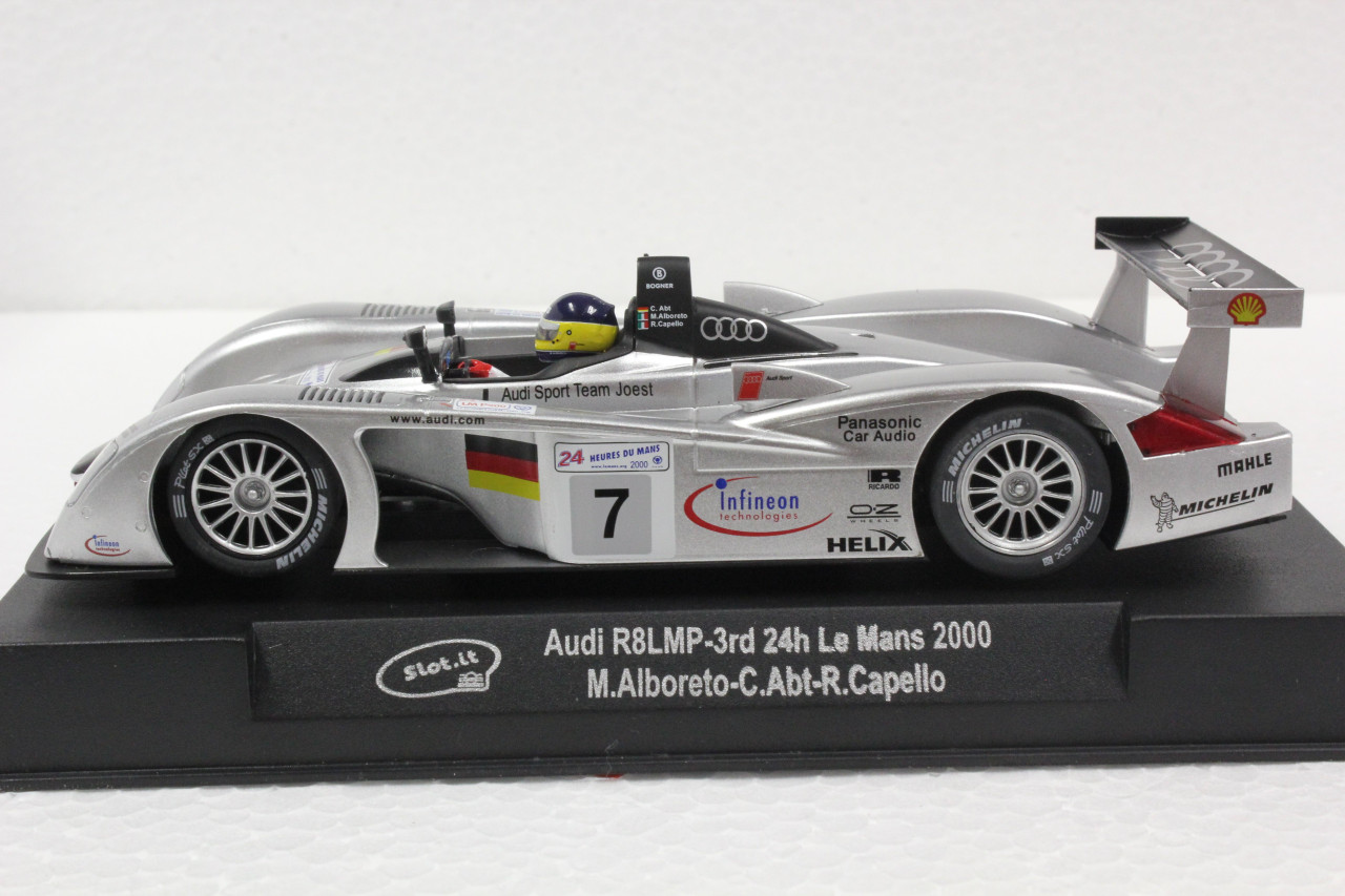 SICA33C Slot.it Audi R8 LMP 24H Le Mans 2000, #7 1:32 Slot Car