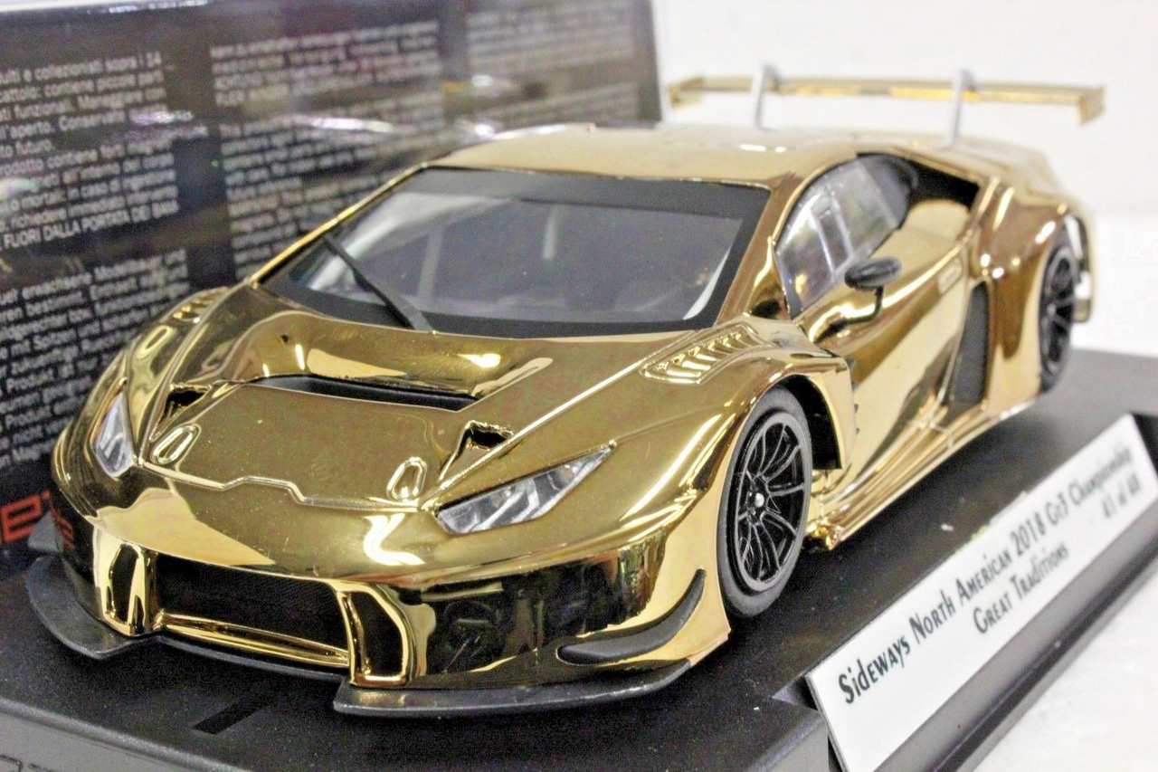 gold lamborghini huracan