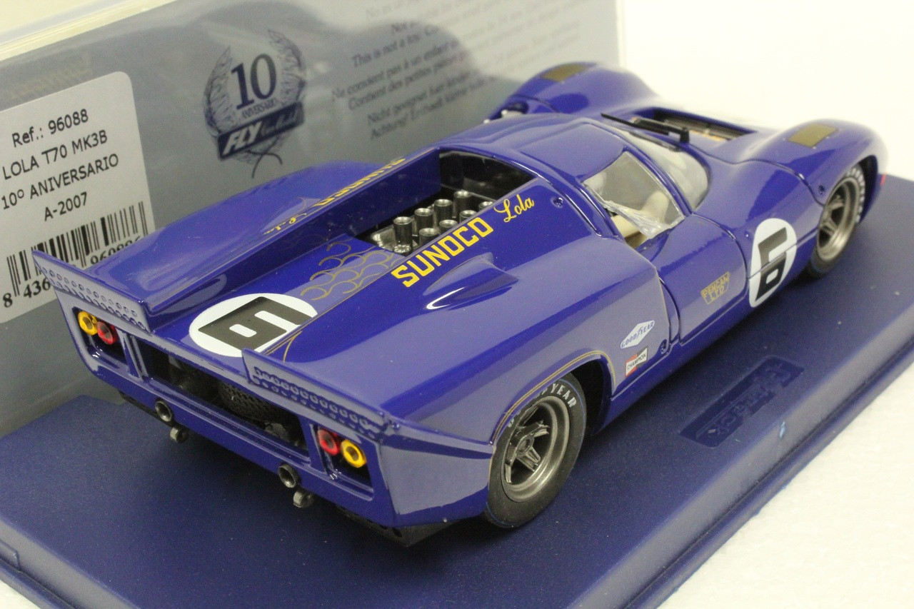A-2007 Fly Lola T70 MkIIIB 10th Aniversario 1:32 Slot Car - Great