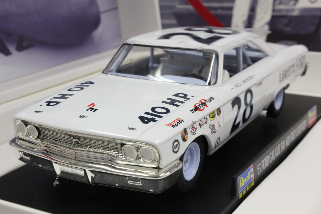 4892 (08333) Revell/Monogram 1963 Ford Galaxie 500 NASCAR Fred