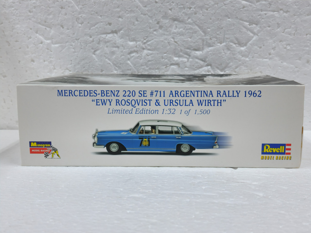 8313 Revell/Monogram Mercedes Benz 220 SE Ltd. Ed. 1:32 Slot Car