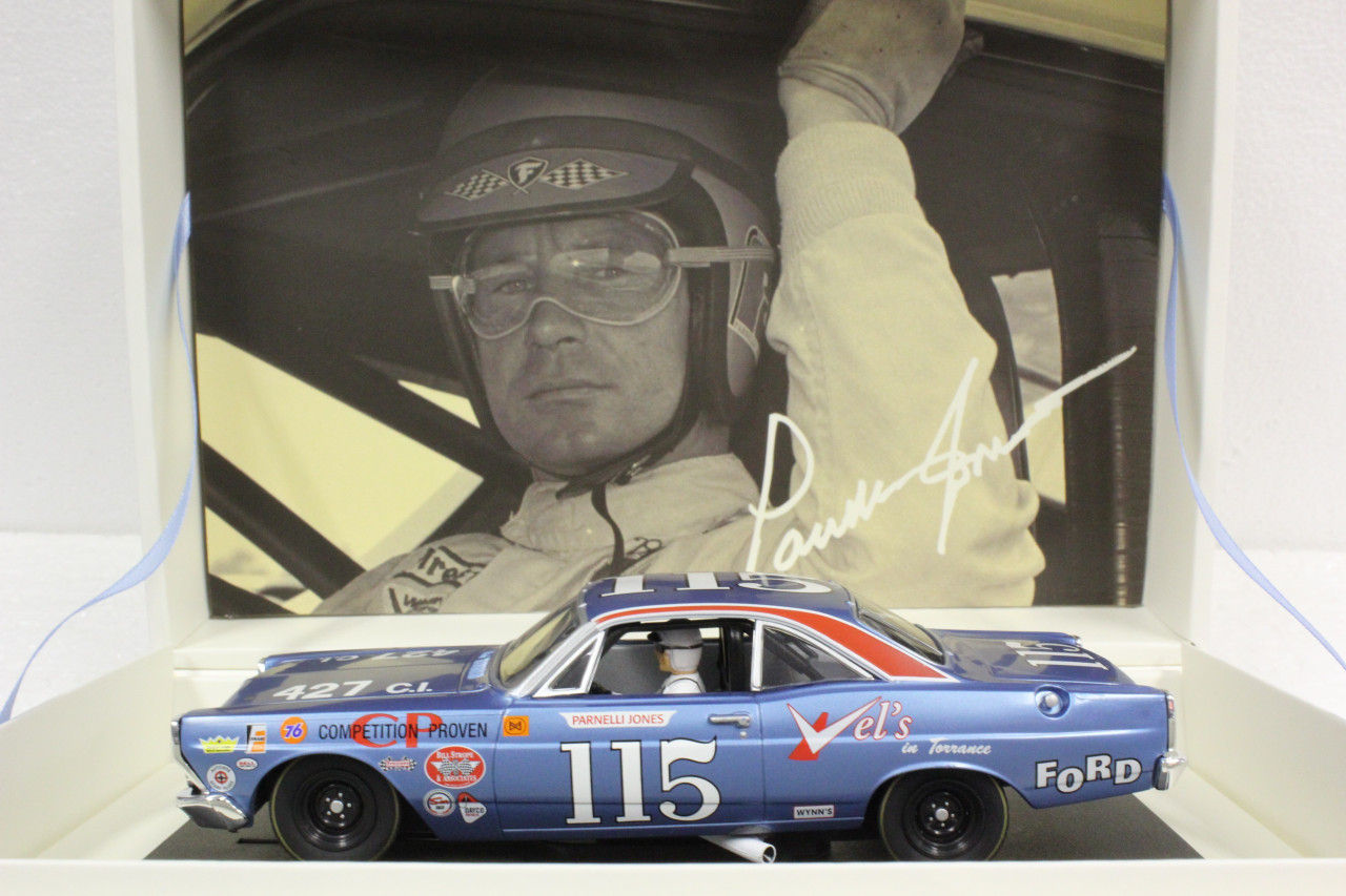 4831 Revell/Monogram 1967 Ford NASCAR Parnelli Jones 1:32 Slot Car
