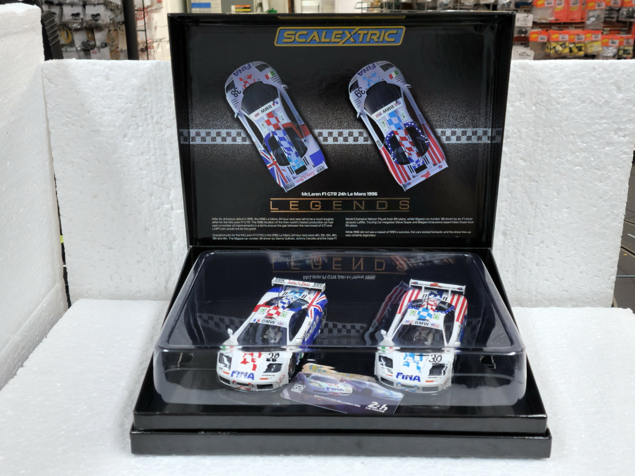C4012A Scalextric McLaren F1 GTR – Le Mans 1996 Twin Pack 1:32