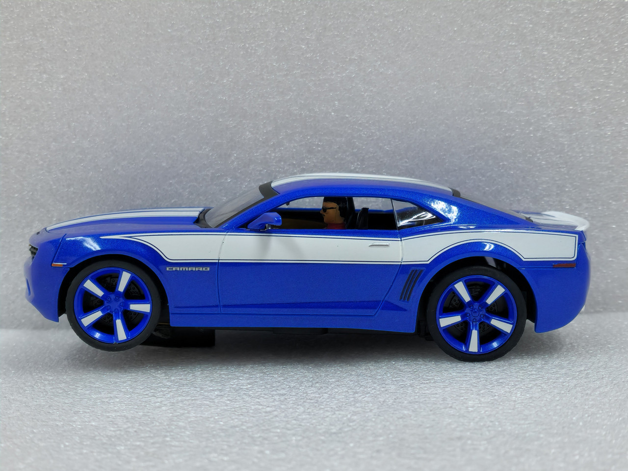 27462 Carrera Evolution Chevrolet Camaro Concept 1:32 Slot Car
