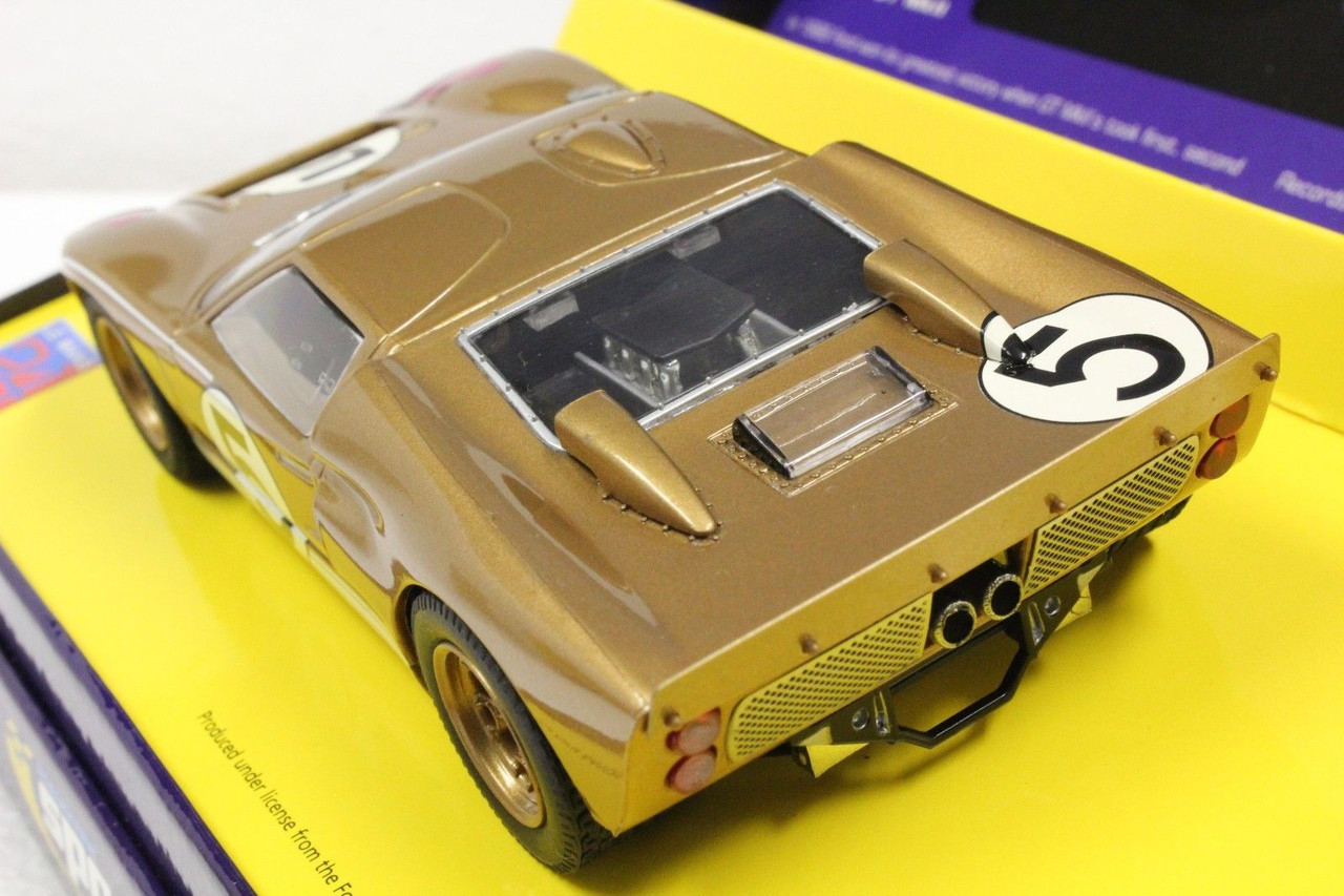 C2465A Scalextric Sport Ford GT MKII Le Mans 1966 Gold, #5 1:32