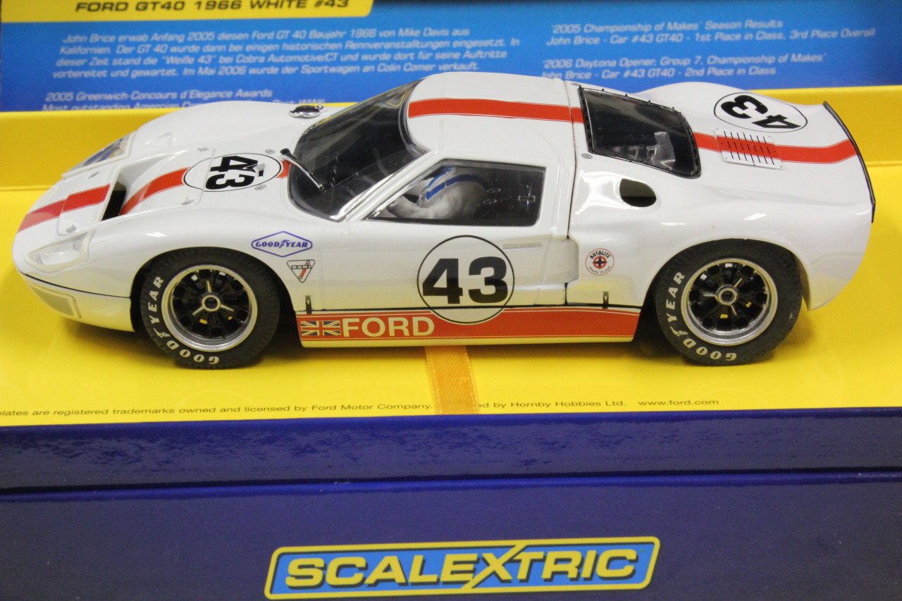 C2941A Scalextric 1966 Ford GT40 White, #43 1:32 Slot Car - Great