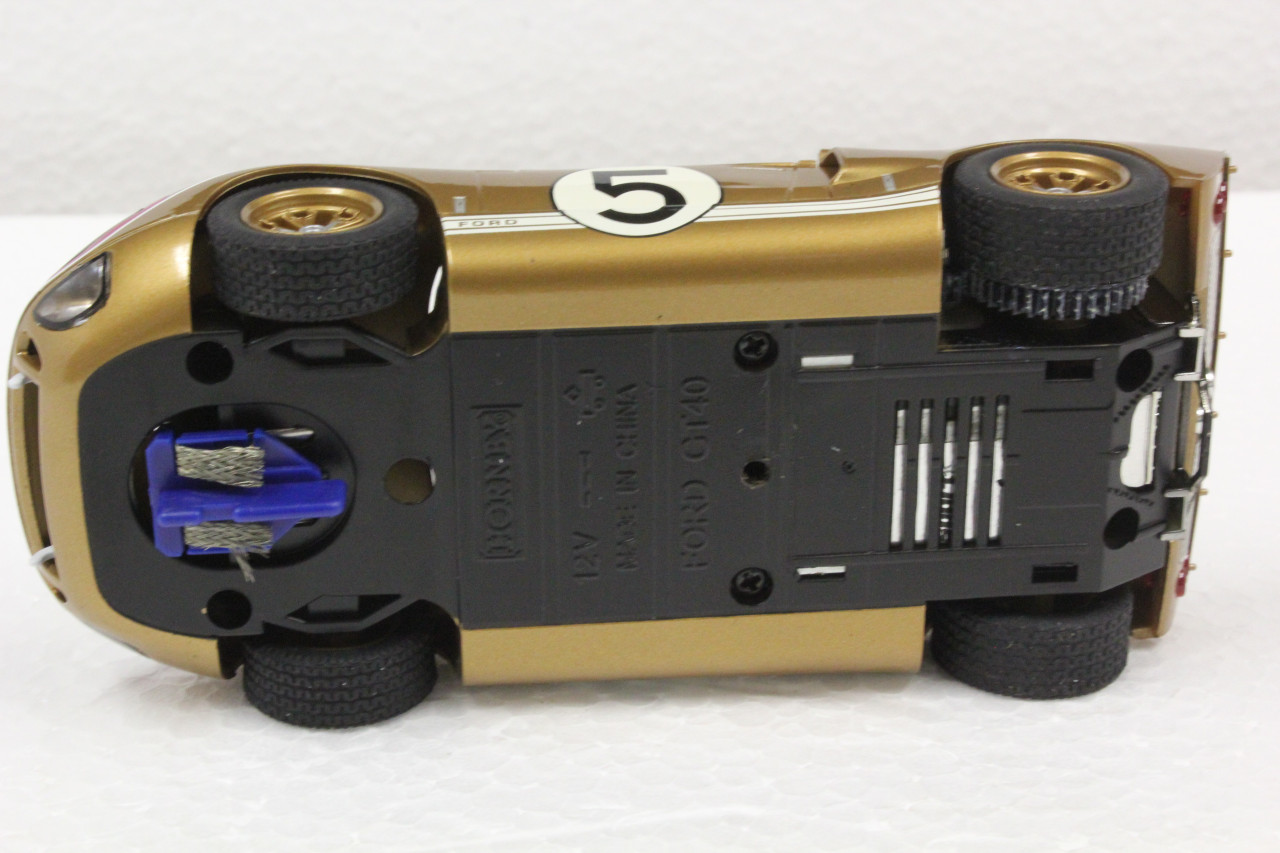 C2465 Scalextric Ford GT MKII Le Mans 1966 Gold, #5 1:32 Slot Car