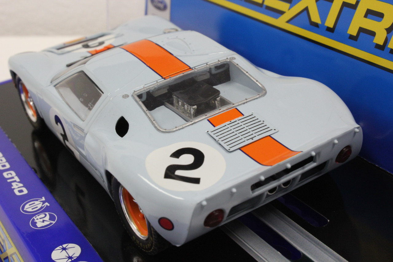C3325 Scalextric Ford GT40 Gulf Daytona 1969 w/Lights, #2 1:32