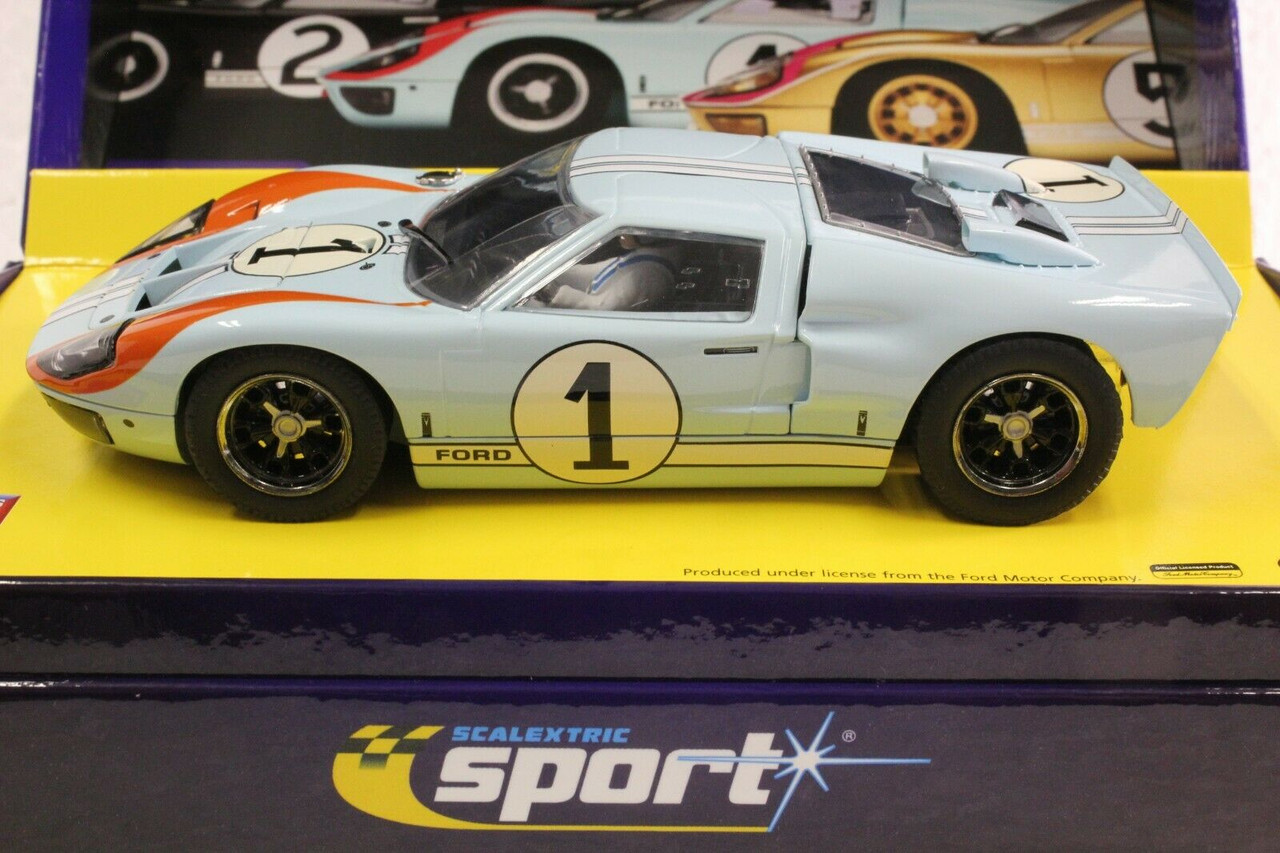 C2464A Scalextric Sport Ford GT MKII Le Mans 1966 Gulf, #1 1:32