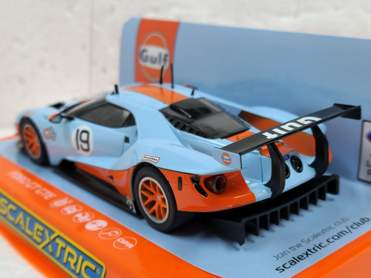 C4034 Scalextric Ford GT GTE Gulf Edition, #19 1:32 Slot Car *DPR