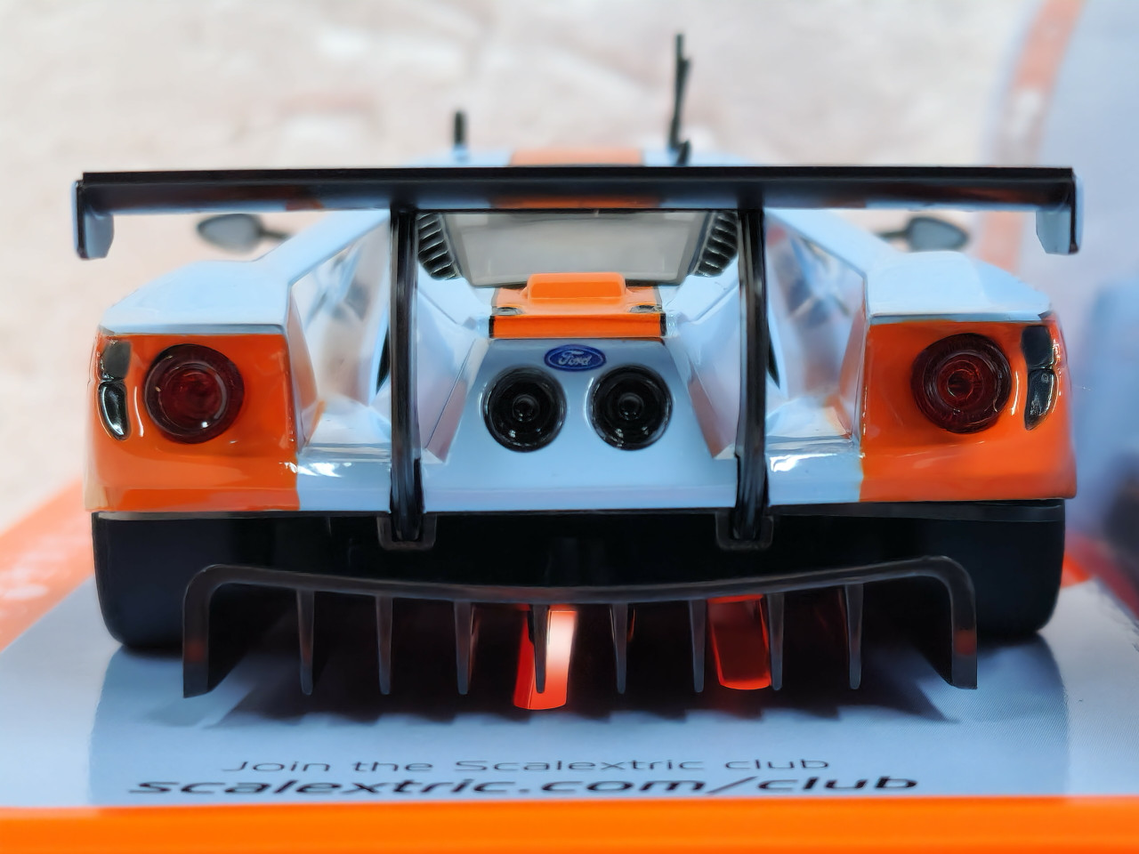 C4034 Scalextric Ford GT GTE Gulf Edition, #19 1:32 Slot Car *DPR