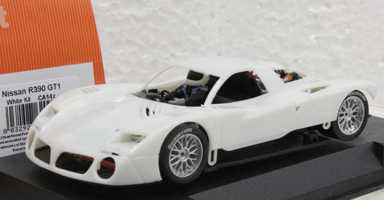 SICA14Z Slot.It Nissan R390 GT1 Long Tail White/Unpainted 1:32
