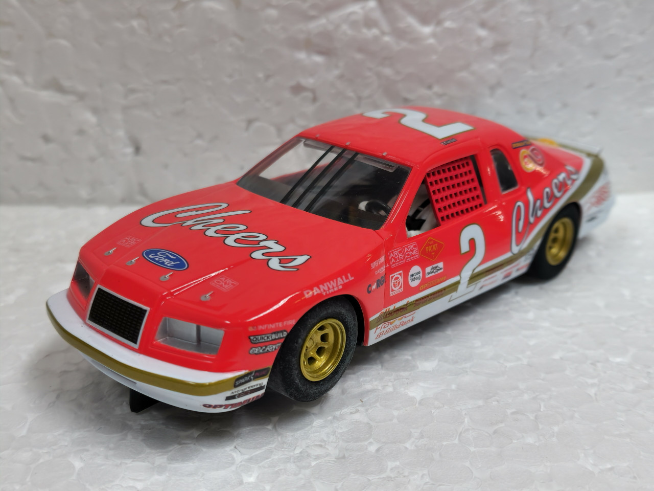 C4067 Scalextric Ford Thunderbird Red & White, #2 1:32 Slot Car