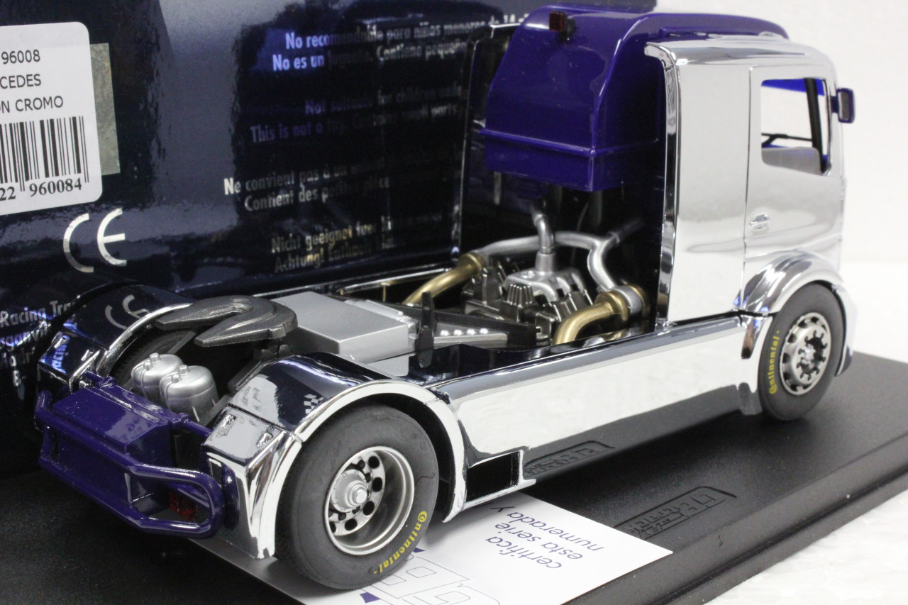 96008 Fly Mercedes-Benz Atego Truck FIA ETRC - Chrome 1:32 Slot