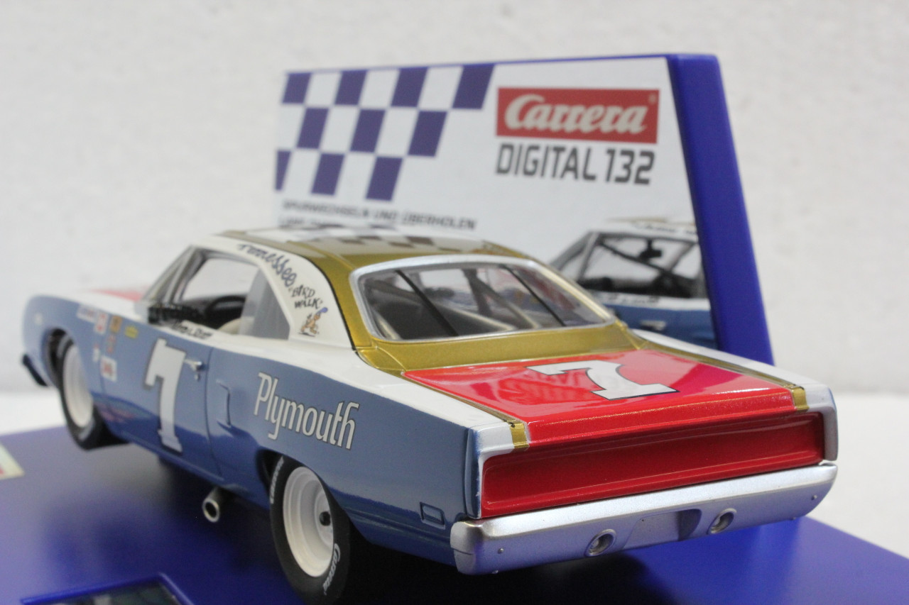 30945 Carrera Digital 132 Plymouth Roadrunner, #7 1:32 Slot Car