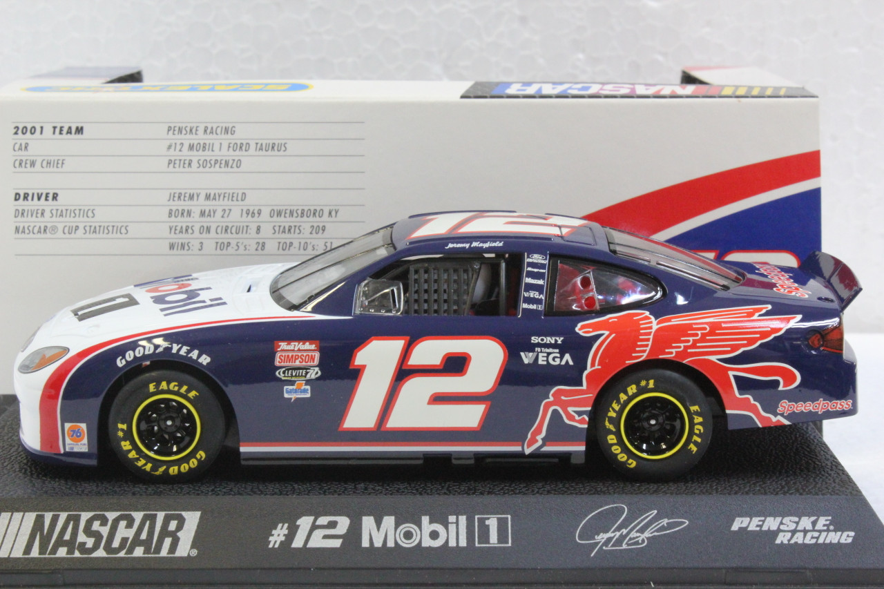 C2348 Scalextric Ford Mobil Ford Taurus NASCAR Mayfield, #12 1:32